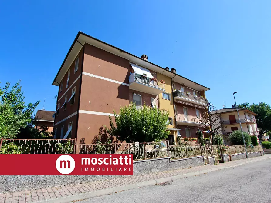 Immagine 2 di Appartamento in vendita  in Corso Italia 4 a Esanatoglia