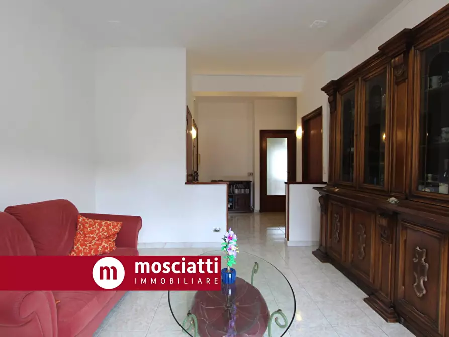 Immagine 6 di Appartamento in vendita  in Corso Italia 4 a Esanatoglia