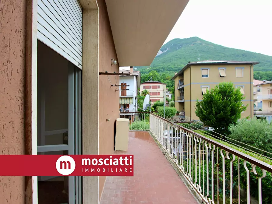 Immagine 7 di Appartamento in vendita  in Corso Italia 4 a Esanatoglia