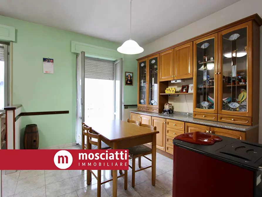 Immagine 8 di Appartamento in vendita  in Corso Italia 4 a Esanatoglia