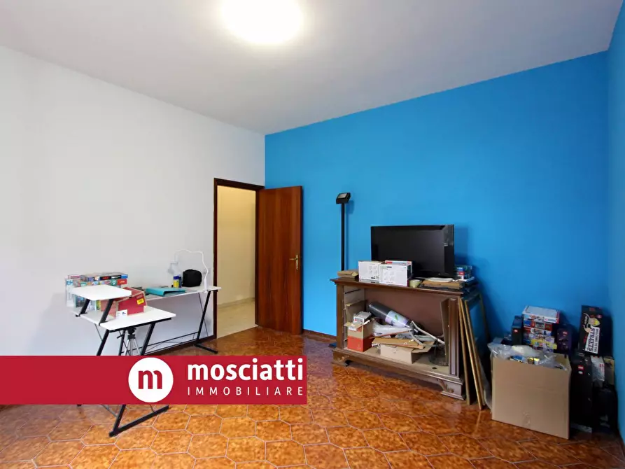 Immagine 13 di Appartamento in vendita  in Corso Italia 4 a Esanatoglia