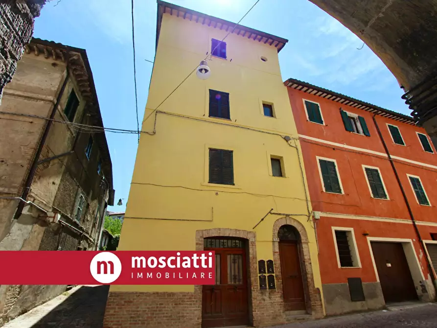 Immagine 2 di Appartamento in vendita  in Via Venezian 79 a Esanatoglia