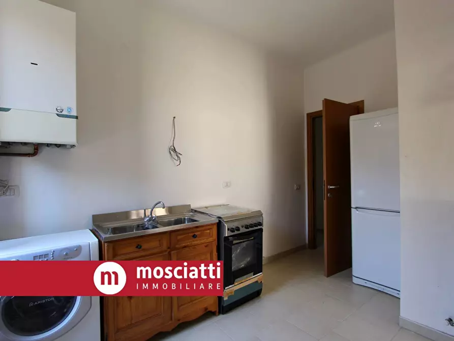 Immagine 9 di Appartamento in vendita  in Via Venezian 79 a Esanatoglia