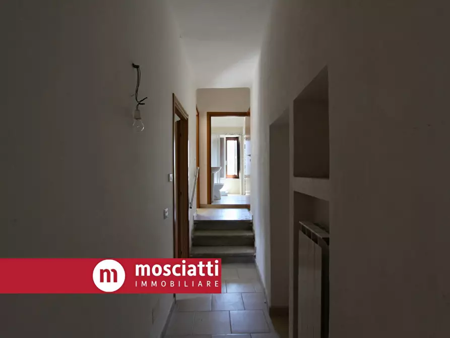 Immagine 11 di Appartamento in vendita  in Via Venezian 79 a Esanatoglia