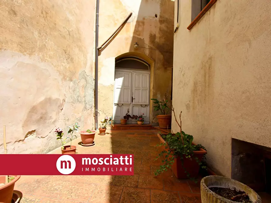 Immagine 6 di Casa indipendente in vendita  in Corso Vittorio Emanuele II 47 a Esanatoglia