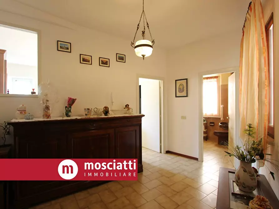 Immagine 10 di Casa indipendente in vendita  in Corso Vittorio Emanuele II 47 a Esanatoglia