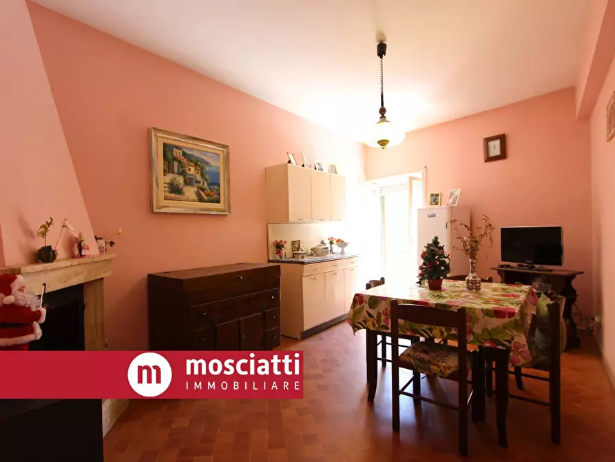 Immagine 11 di Casa indipendente in vendita  in Corso Vittorio Emanuele II 47 a Esanatoglia