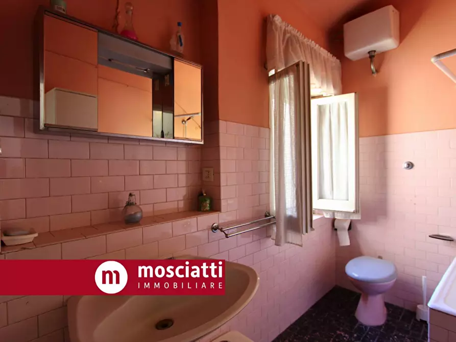 Immagine 15 di Casa indipendente in vendita  in Corso Vittorio Emanuele II 47 a Esanatoglia