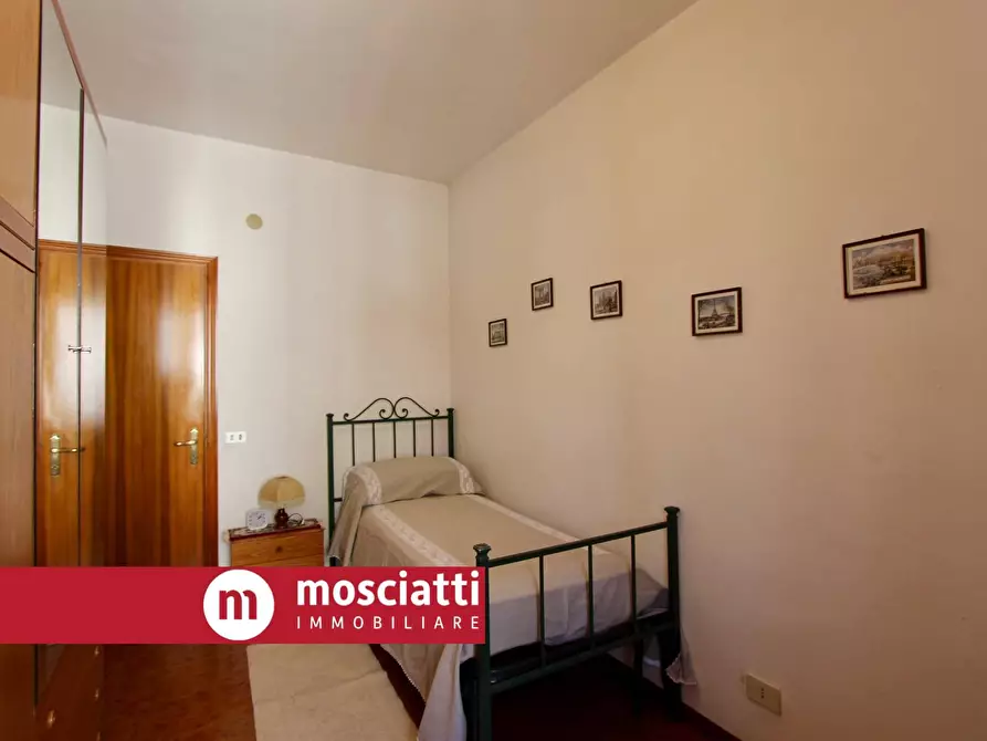 Immagine 11 di Appartamento in vendita  in Via Paris Scipione 13 a Esanatoglia