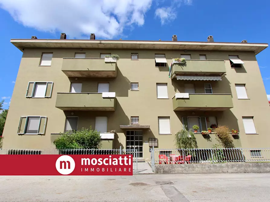 Immagine 1 di Appartamento in vendita  in Via Paris Scipione 13 a Esanatoglia