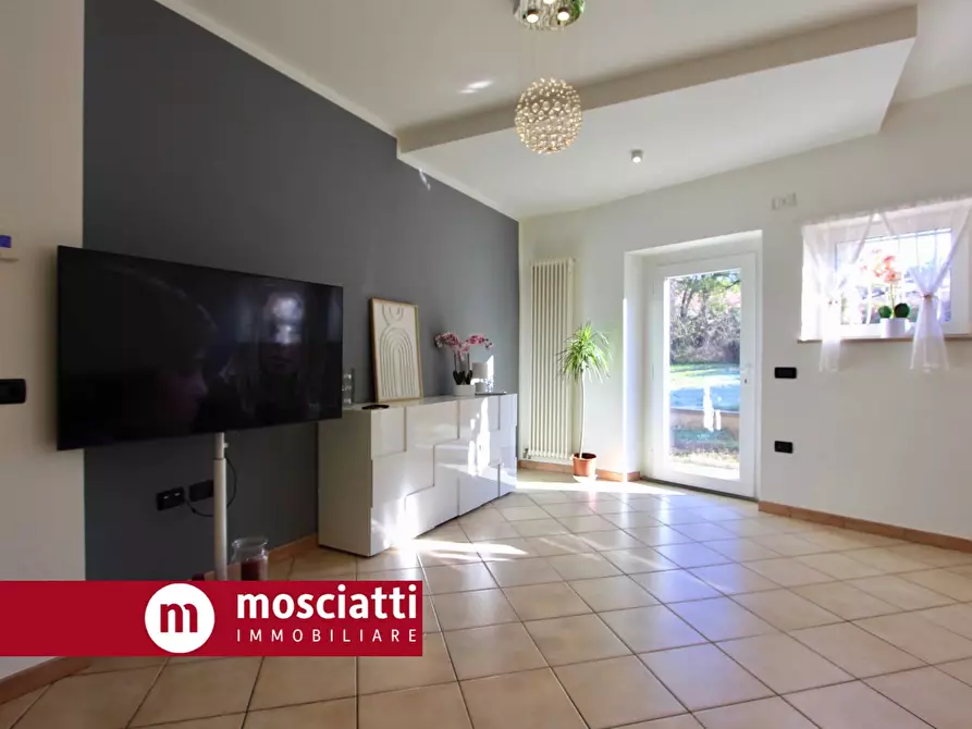 Immagine 6 di Casa indipendente in vendita  in Via Monte Primo 2 a Castelraimondo