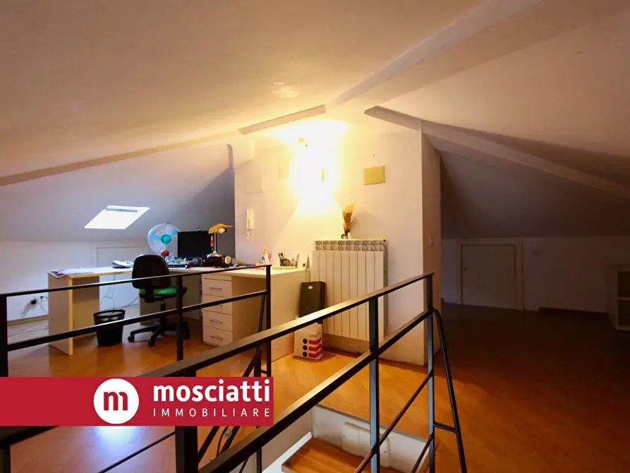 Immagine 19 di Appartamento in vendita  in Via Gentile Da Fabriano a Esanatoglia