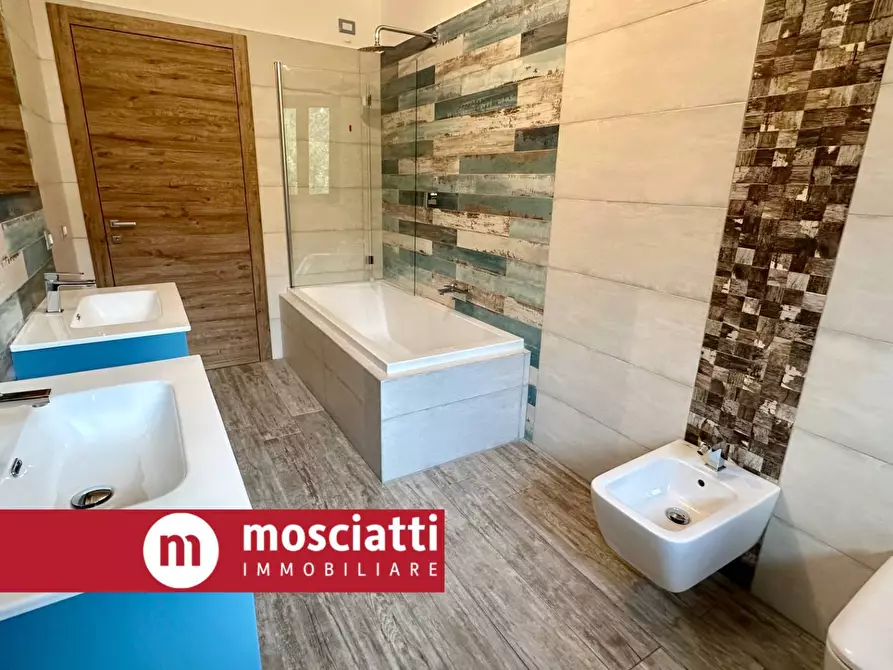 Immagine 17 di Multiproprietà in vendita  in Frazione Collina 77 a Castelraimondo