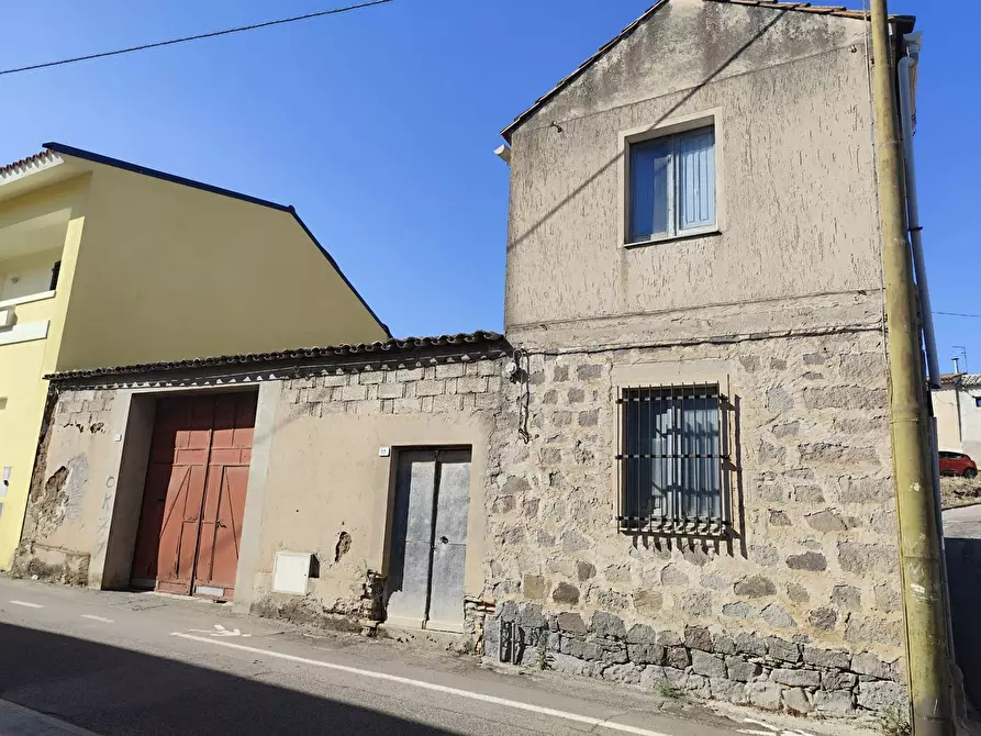 Immagine 1 di Casa indipendente in vendita  in Via Umberto a Nuraminis