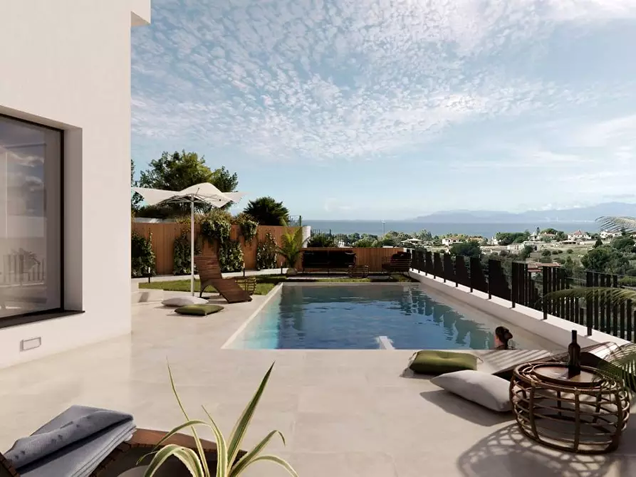 Immagine 3 di Villa in vendita  in Via Mandrolisai a Quartu Sant'elena