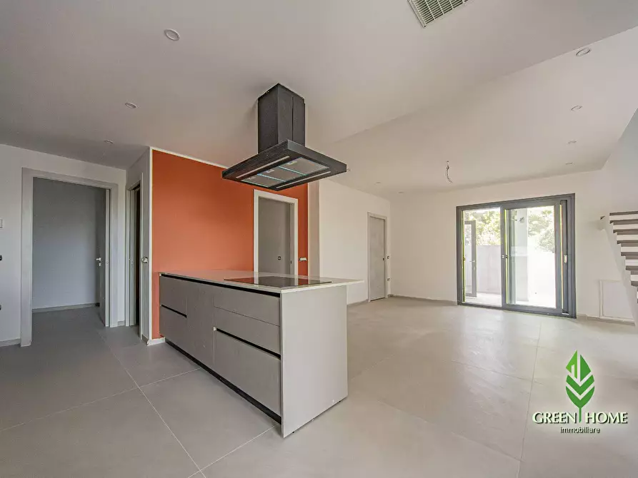 Immagine 10 di Villa in vendita  in Via Mandrolisai a Quartu Sant'elena