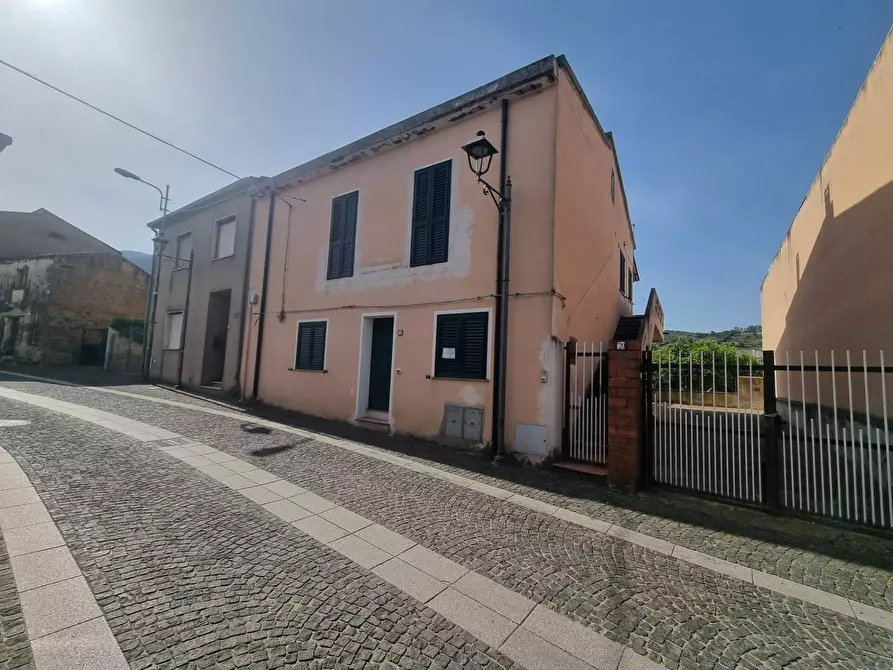 Immagine 1 di Casa semindipendente in vendita  in Via San Pietro a Gonnesa