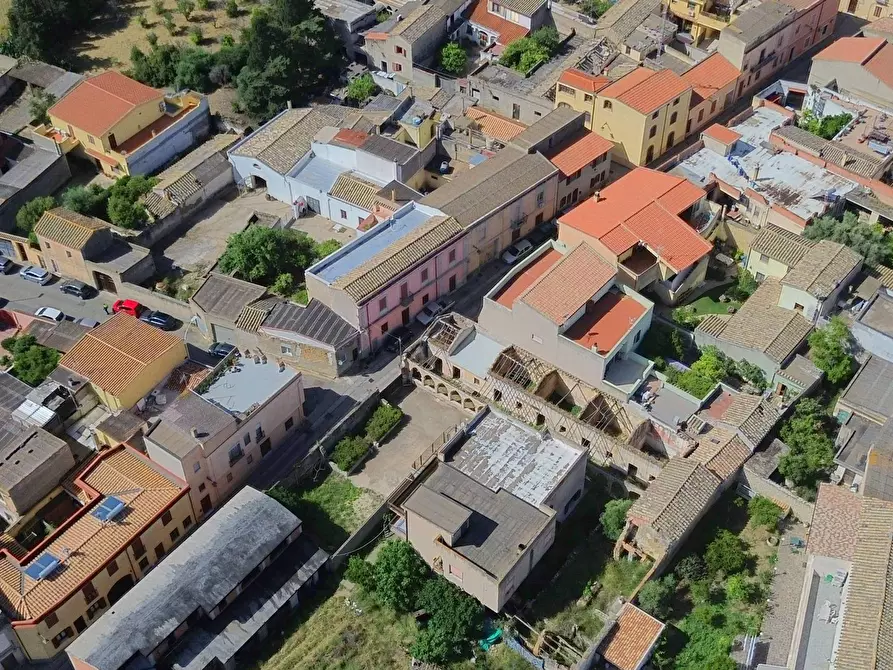 Immagine 1 di Casa indipendente in vendita  in Via Oristano a Sinnai