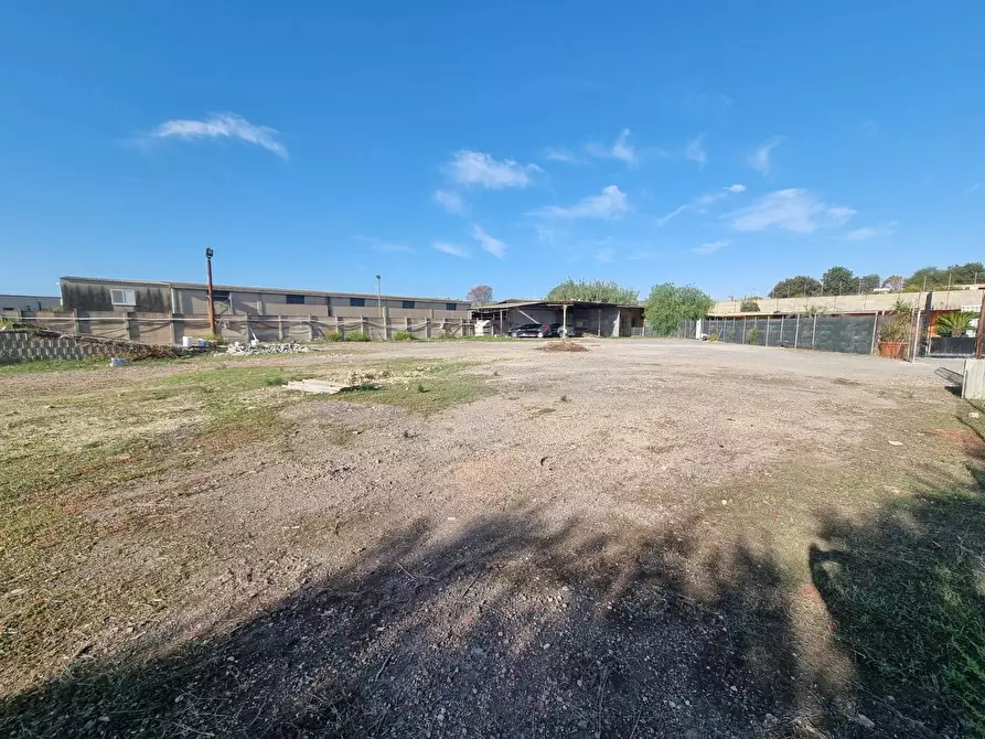 Immagine 2 di Locale commerciale in vendita  in Via Dell'Agricoltura a Cagliari