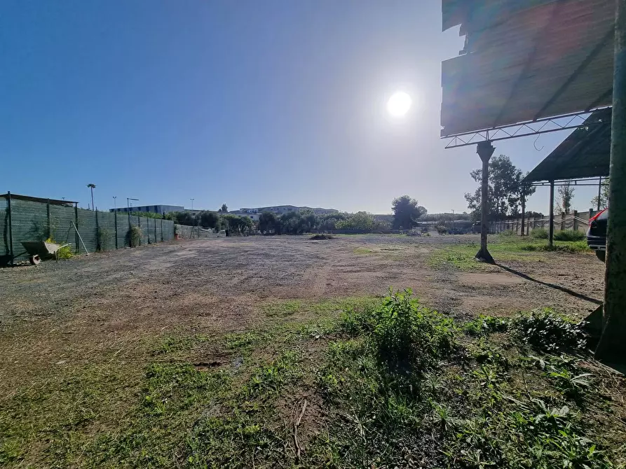 Immagine 3 di Locale commerciale in vendita  in Via Dell'Agricoltura a Cagliari