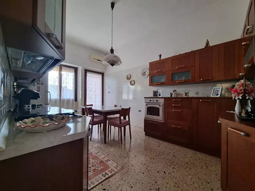 Immagine 4 di Casa semindipendente in vendita  in Via Liguria a Sant'antioco