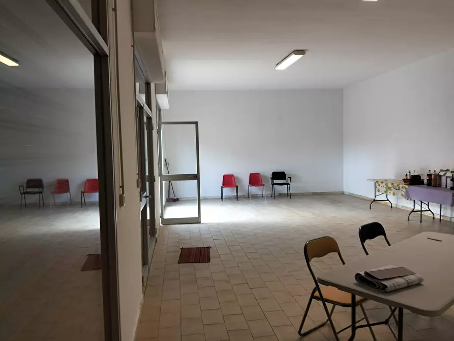 Immagine 3 di Locale commerciale in vendita  in Via Nazionale a Nuraminis
