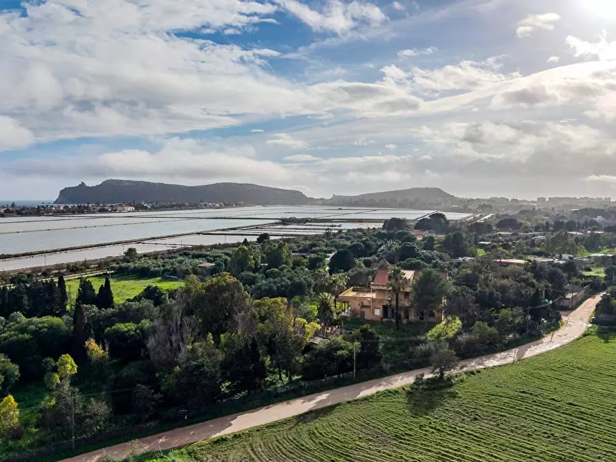 Immagine 29 di Villa in vendita  in Via Delle Acacie a Cagliari