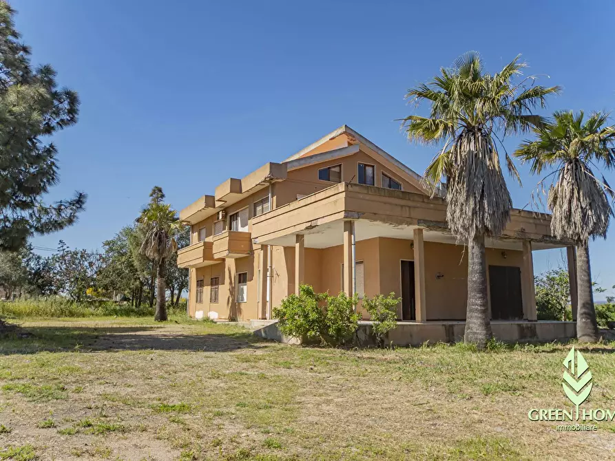 Immagine 1 di Villa in vendita  in Via Delle Acacie a Cagliari