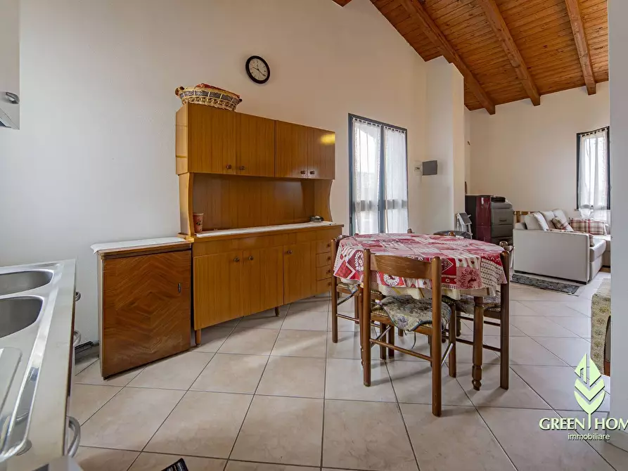 Immagine 12 di Casa semindipendente in vendita  in Via Roma a Guasila