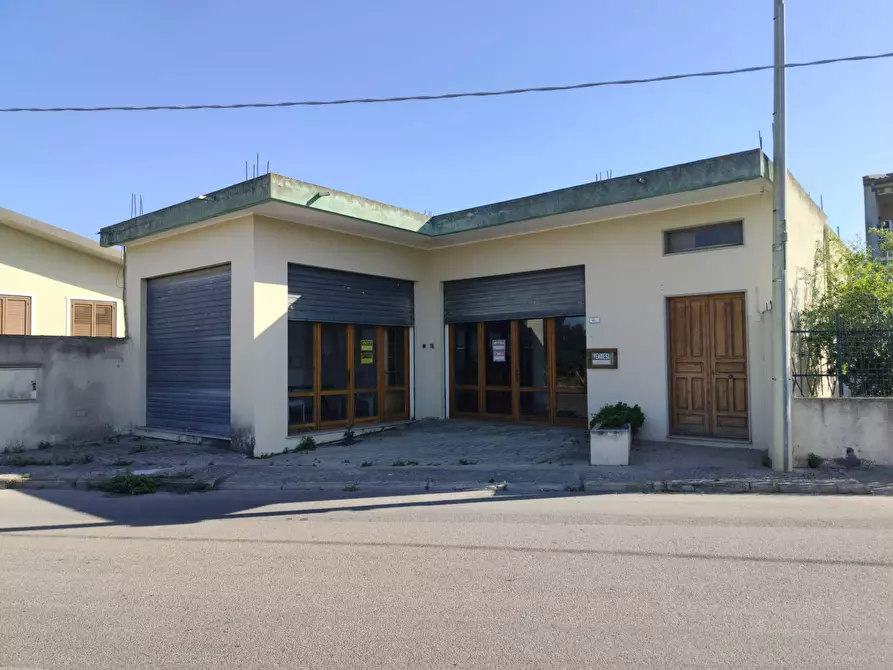 Immagine 1 di Locale commerciale in vendita  in Via G.M. Angioy a Sanluri