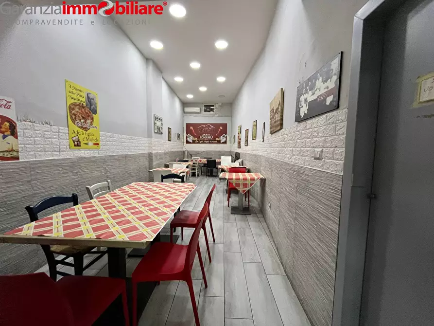Immagine 2 di Locale commerciale in vendita  in calata capodichino 34 a Napoli