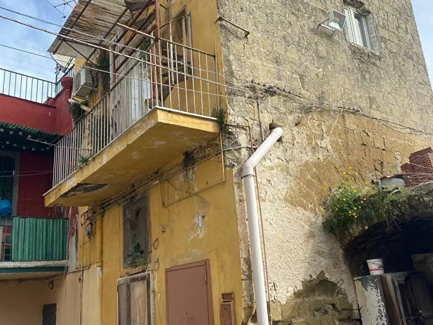 Immagine 1 di Appartamento in vendita  in via epitaffio a Napoli