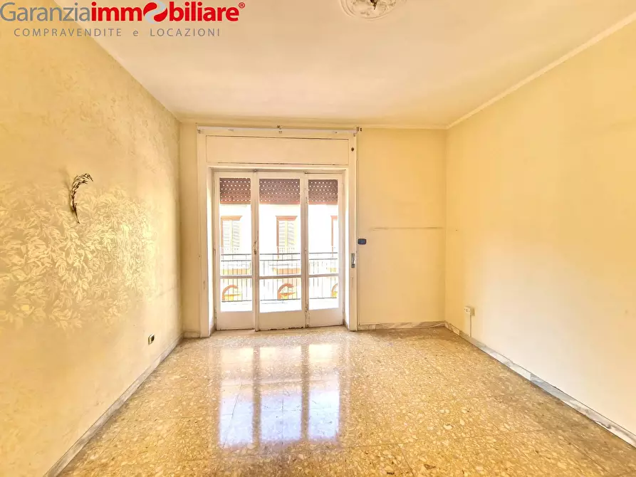 Immagine 1 di Appartamento in vendita  in Via Marco Aurelio Severino a Napoli