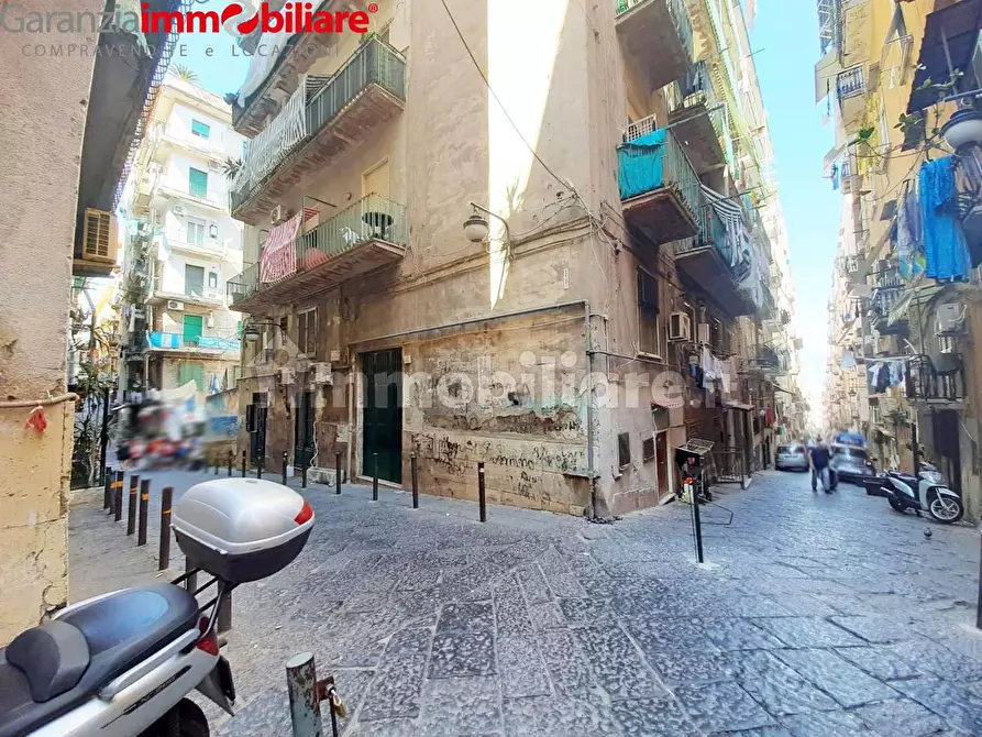 Immagine 2 di Appartamento in vendita  in Vico Taverna Penta a Napoli