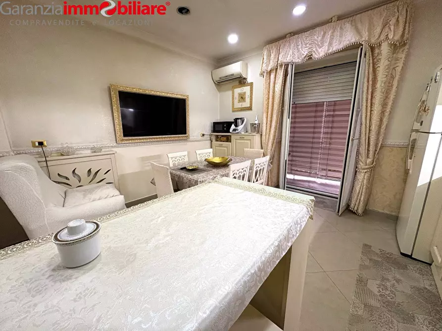 Immagine 4 di Appartamento in vendita  in Via Gherardo Marone a Napoli