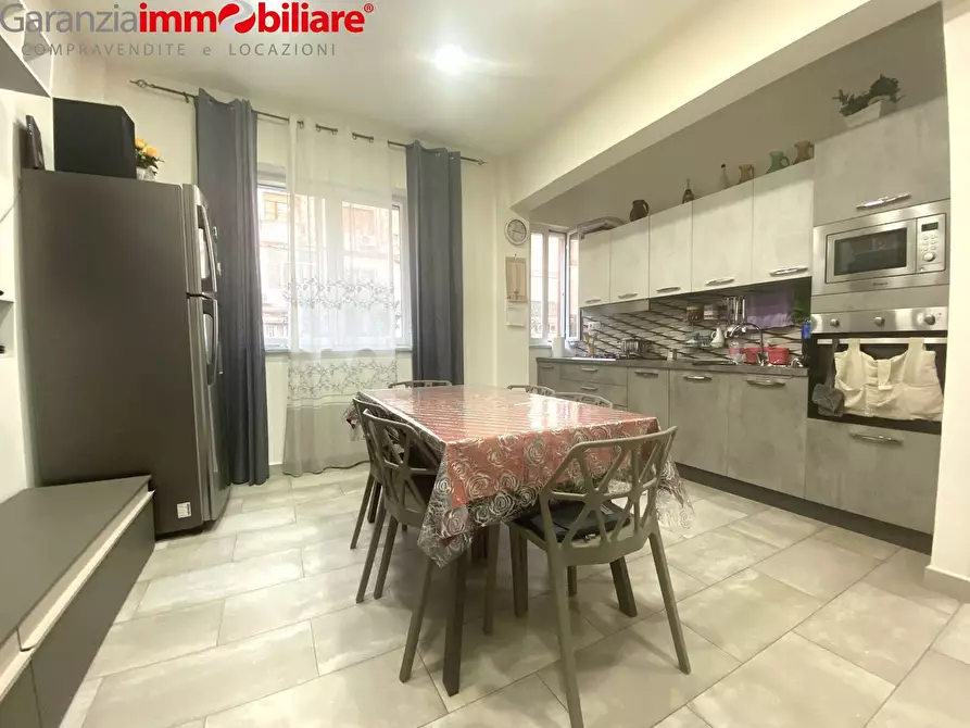 Immagine 2 di Appartamento in vendita  in via stadera a Napoli