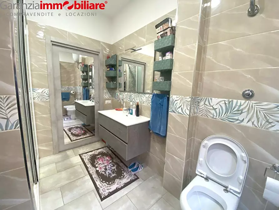 Immagine 5 di Appartamento in vendita  in via stadera a Napoli