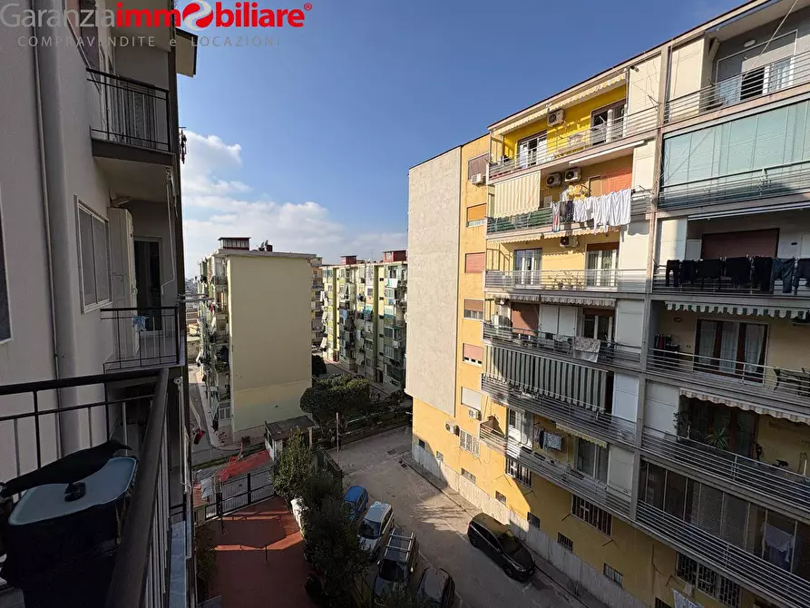 Immagine 23 di Appartamento in vendita  in Via Consalvo a Napoli