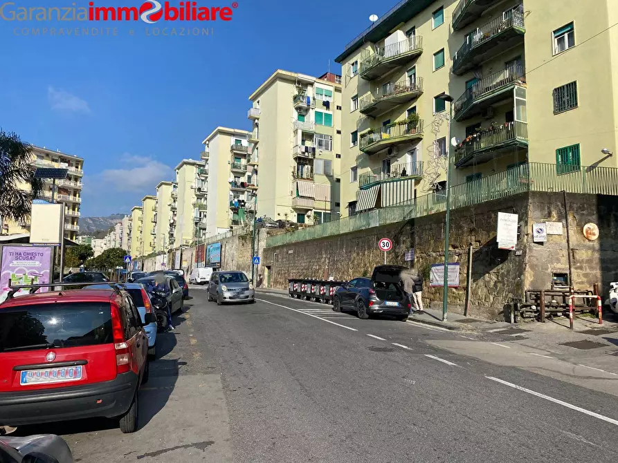 Immagine 37 di Appartamento in vendita  in Via Consalvo a Napoli