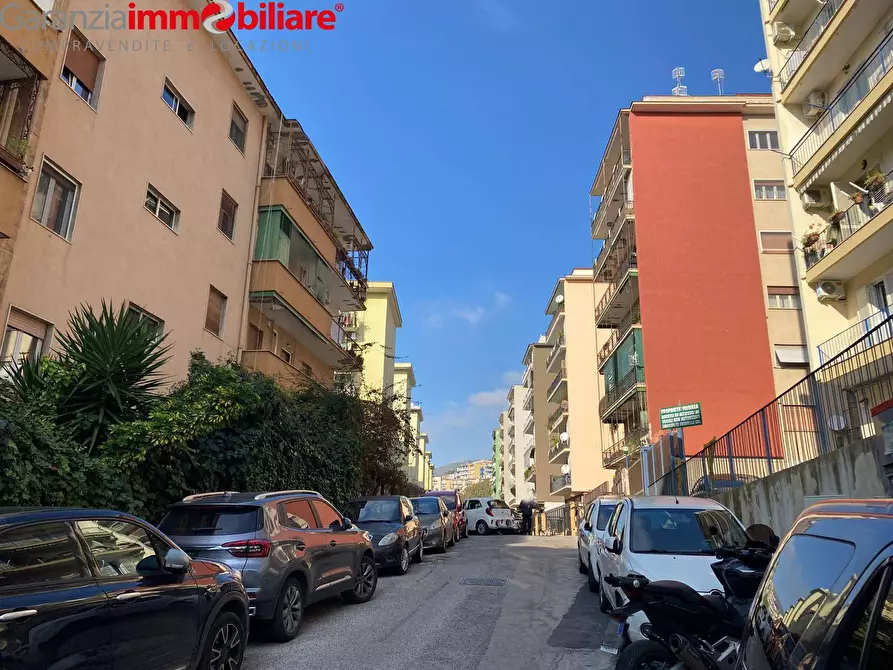 Immagine 39 di Appartamento in vendita  in Via Consalvo a Napoli