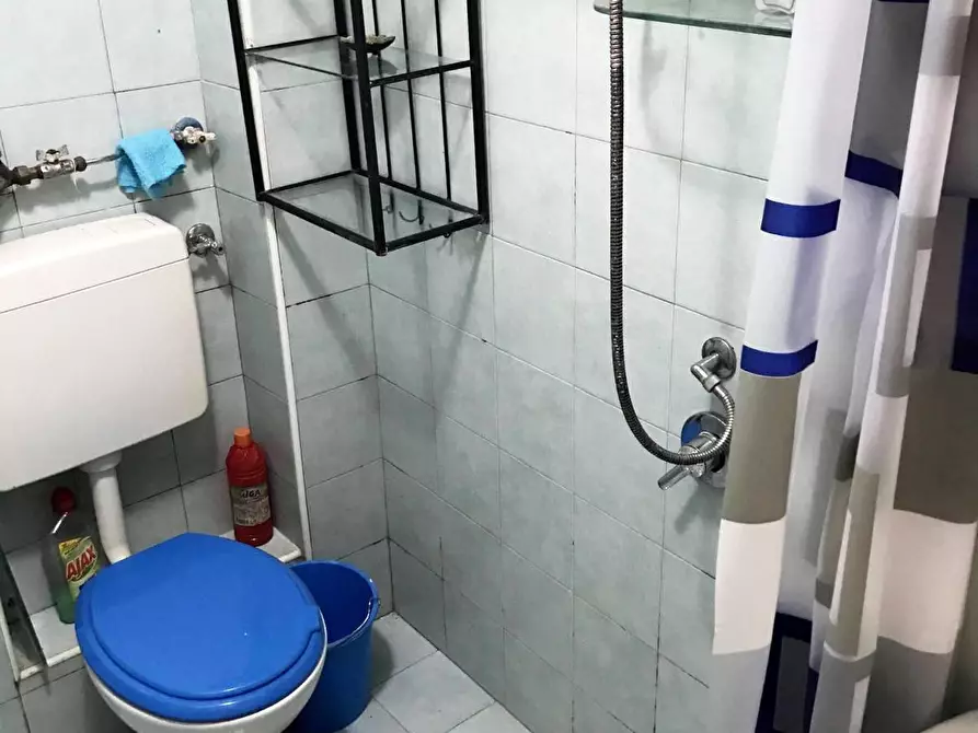 Immagine 4 di Appartamento in vendita  in Vico Taverna Penta a Napoli