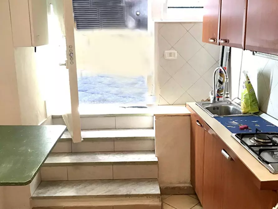 Immagine 7 di Appartamento in vendita  in Vico Taverna Penta a Napoli