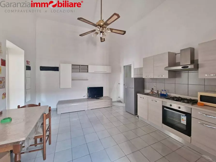 Immagine 2 di Appartamento in vendita  in Via Cesare Rosaroll a Napoli