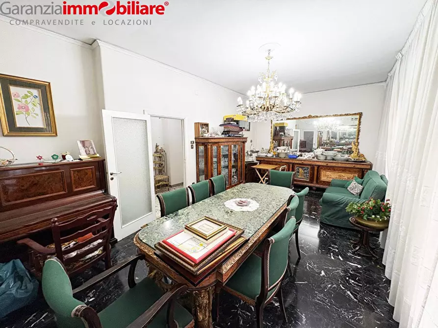 Immagine 8 di Appartamento in vendita  in Via Marco Aurelio Severino a Napoli