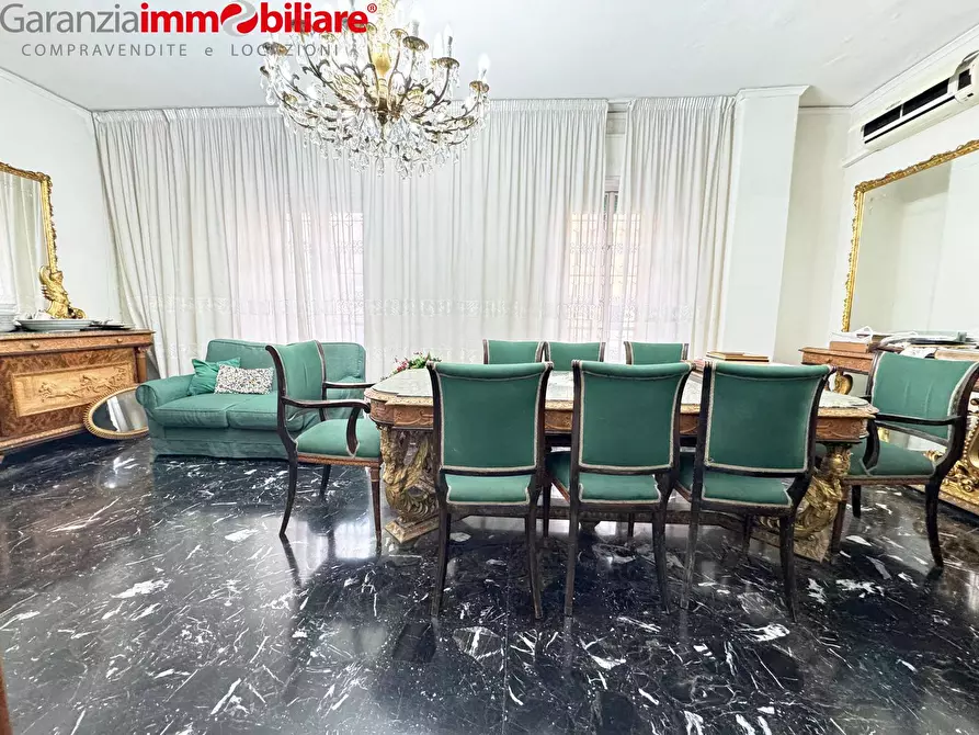 Immagine 9 di Appartamento in vendita  in Via Marco Aurelio Severino a Napoli