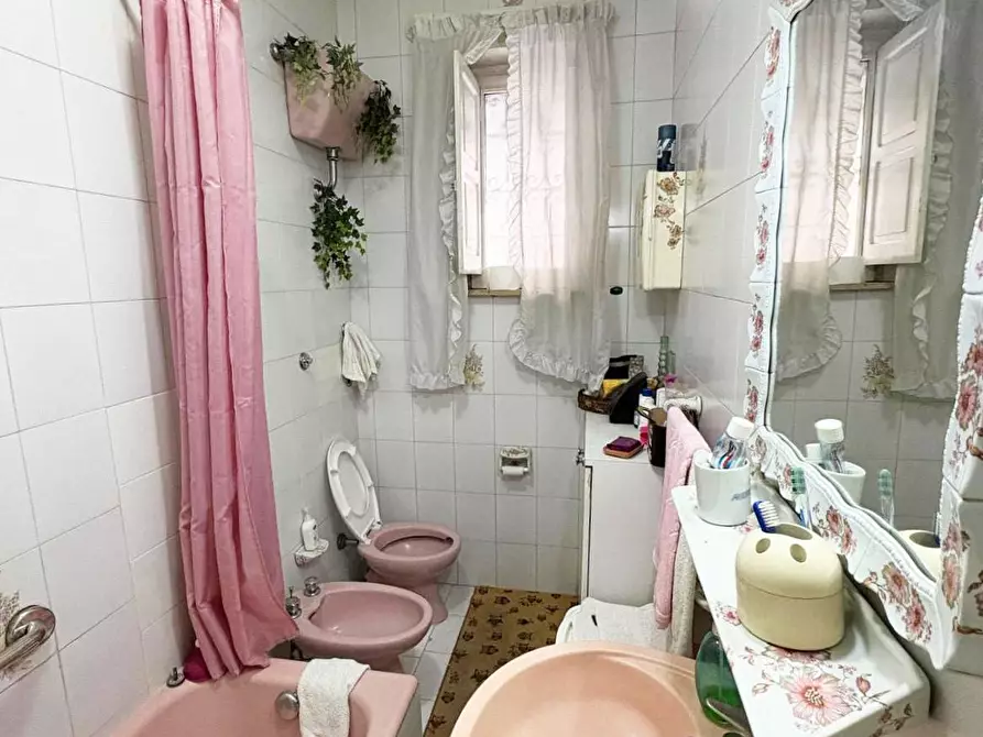 Immagine 12 di Appartamento in vendita  in Via Marco Aurelio Severino a Napoli