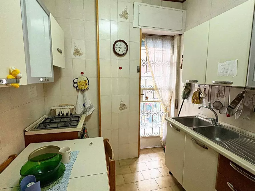 Immagine 14 di Appartamento in vendita  in Via Marco Aurelio Severino a Napoli