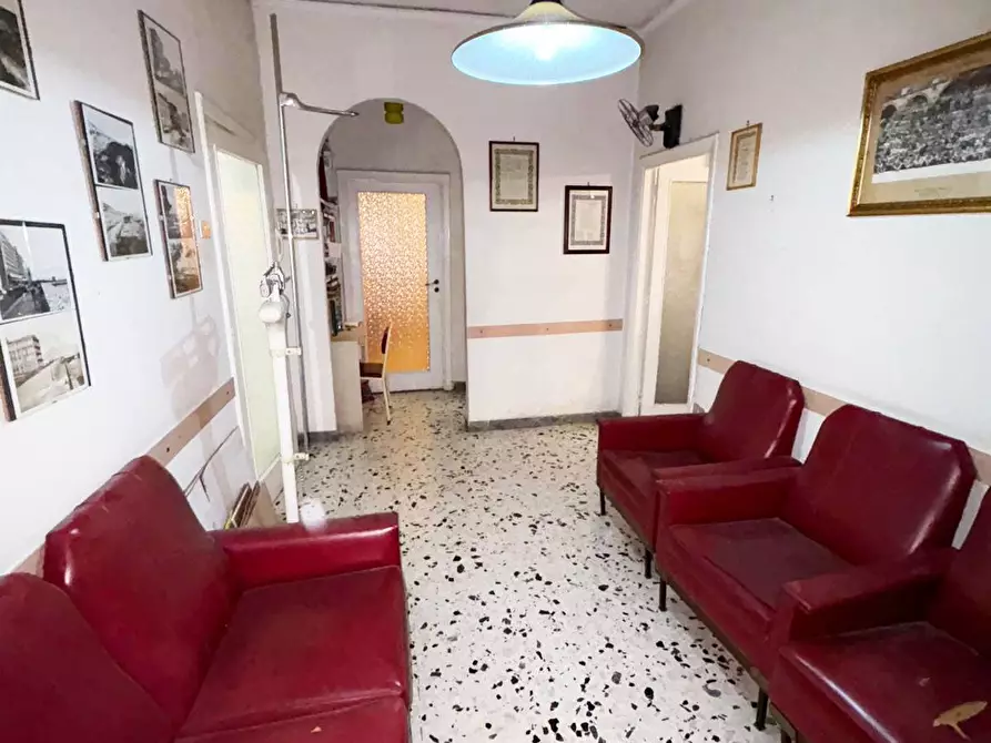 Immagine 17 di Appartamento in vendita  in Via Marco Aurelio Severino a Napoli