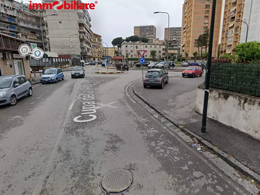 Immagine 2 di Locale commerciale in vendita  in via cupa della vedova a Napoli