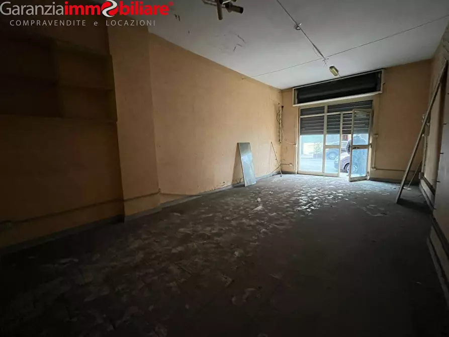 Immagine 3 di Locale commerciale in vendita  in via cupa della vedova a Napoli
